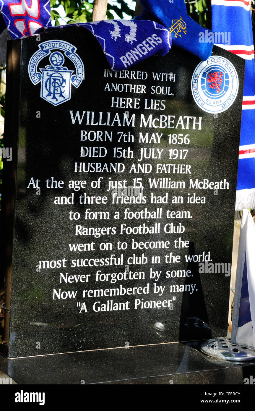 William Mcbeath uno dei membri fondatori del Rangers Football Club.oggetto contrassegnato per la rimozione definitiva nel cimitero Canwick Lincoln. Foto Stock