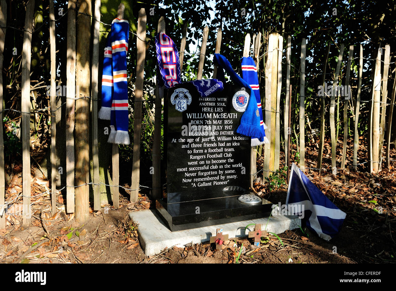 William Mcbeath uno dei membri fondatori del Rangers Football Club.oggetto contrassegnato per la rimozione definitiva nel cimitero Canwick Lincoln. Foto Stock