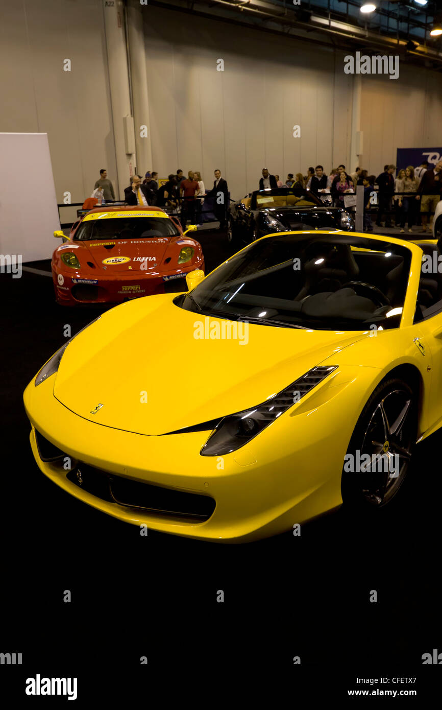 HOUSTON - Gennaio 2012: la Ferrari 458 Spider auto sportiva a Houston International Auto Show il 28 gennaio 2012 in Houston, Foto Stock
