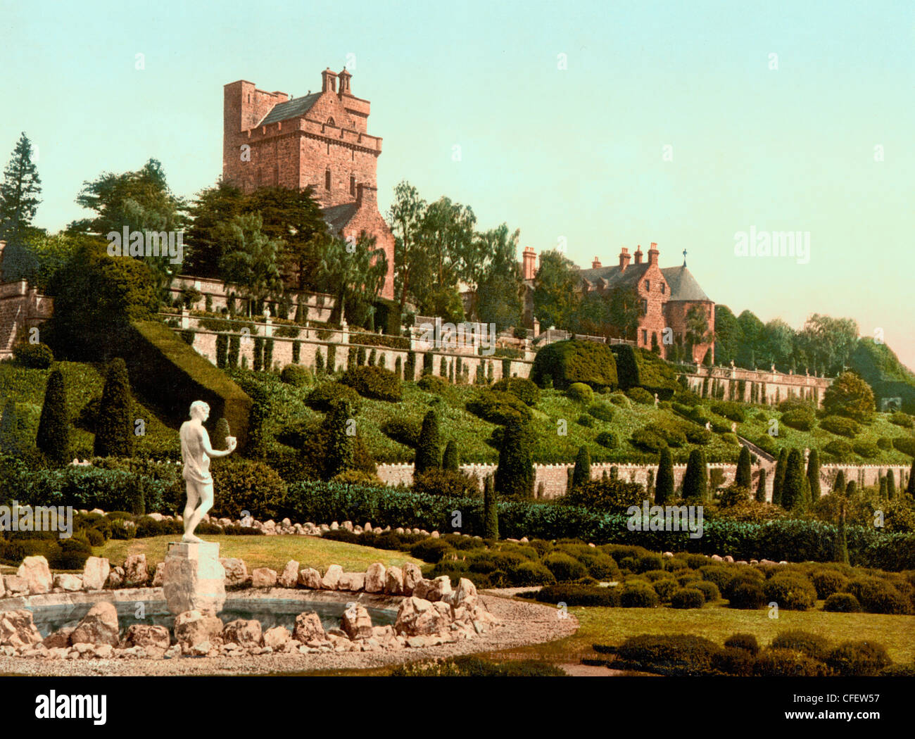 Drummond Castle dal sud-ovest della Scozia, circa 1900 Foto Stock
