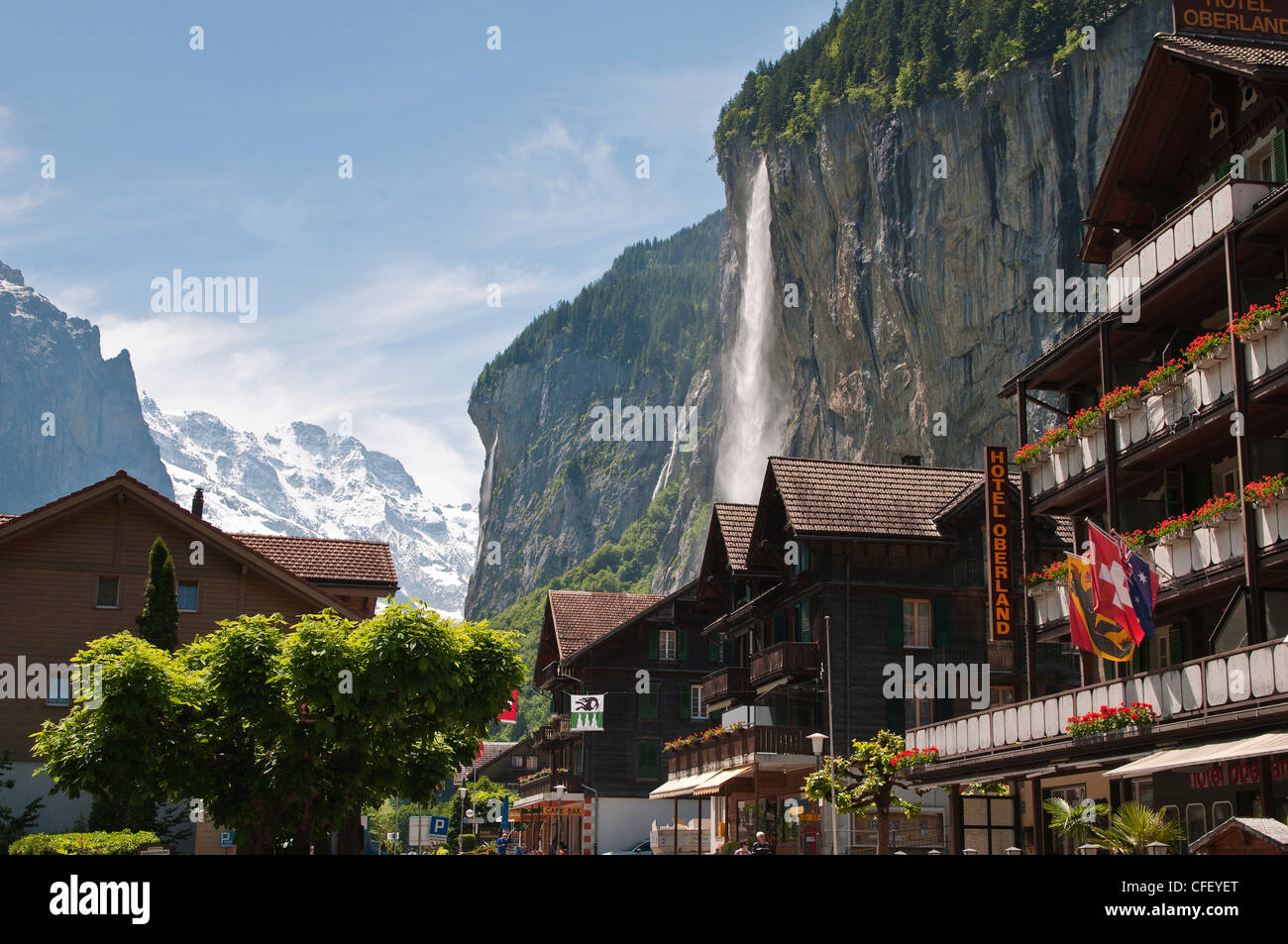 Staubbach cade in Lauterbrunnen, regione di Jungfrau, Svizzera, Europa Foto Stock