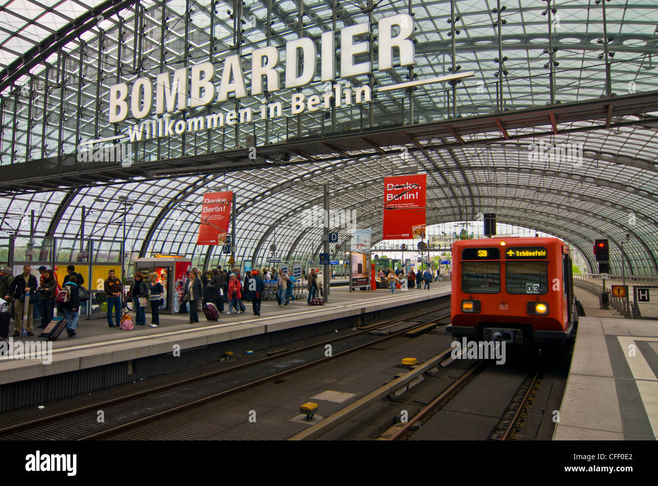 La stazione ferroviaria, Lehrter Bahnhof nel centro di Berlino, Germania, Europa Foto Stock