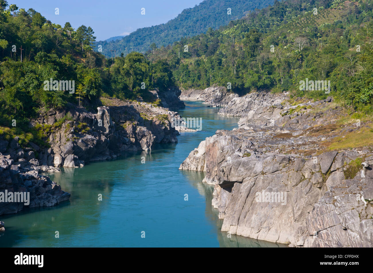 Il bellissimo fiume Siang in Arunachal Pradesh vicino a lungo, il Nordest dell India, India, Asia Foto Stock