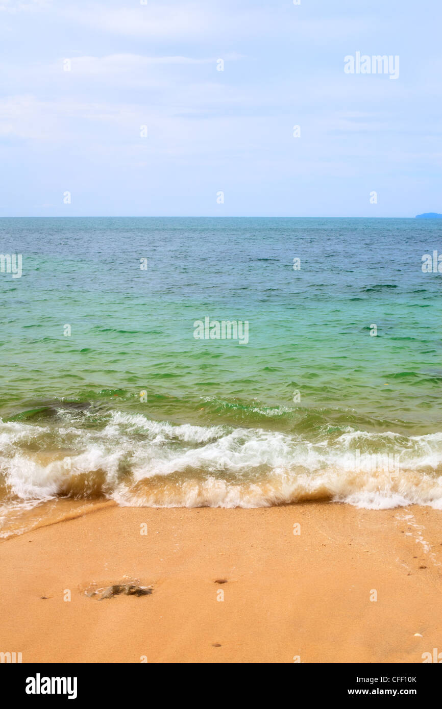 Sunny Beach, blu oceano e cielo pulito Foto Stock