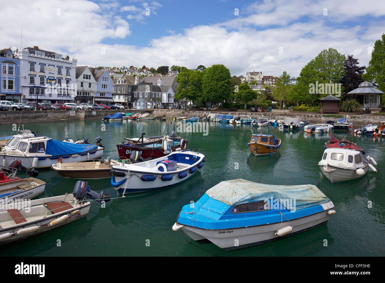 Porto Interno (barca galleggiante), Dartmouth, South Devon, Inghilterra, Regno Unito, Europa Foto Stock