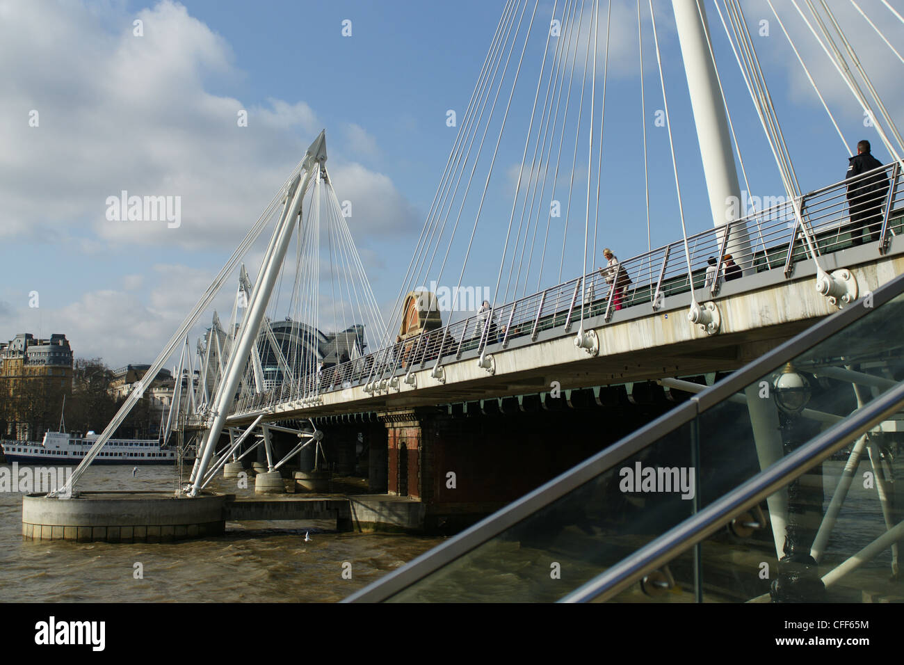 Il Golden Jubilee Bridge, Southbank Londra Foto Stock