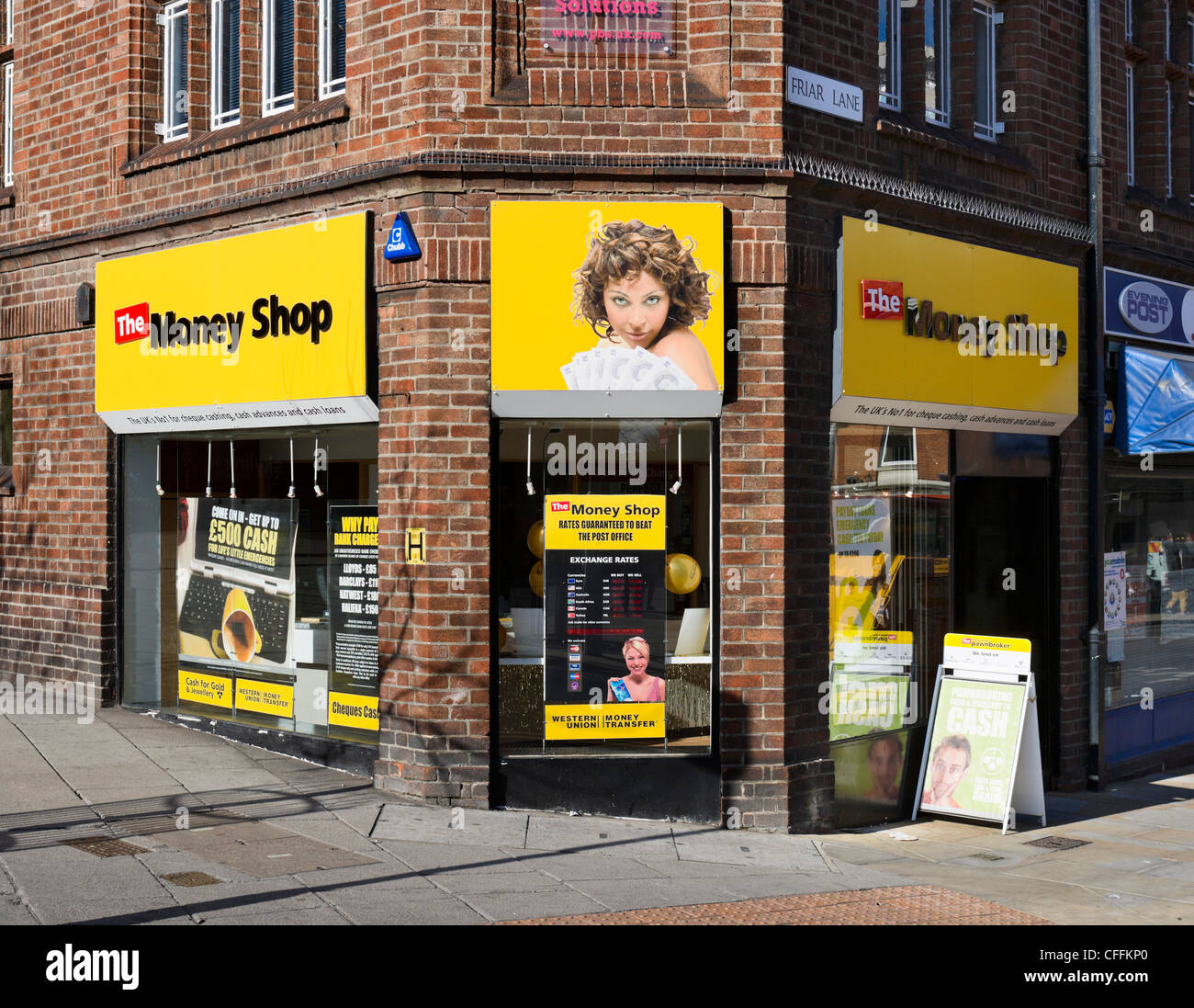 Il ramo del payday loan catena il denaro Shop, Nottingham, Inghilterra, Regno Unito Foto Stock