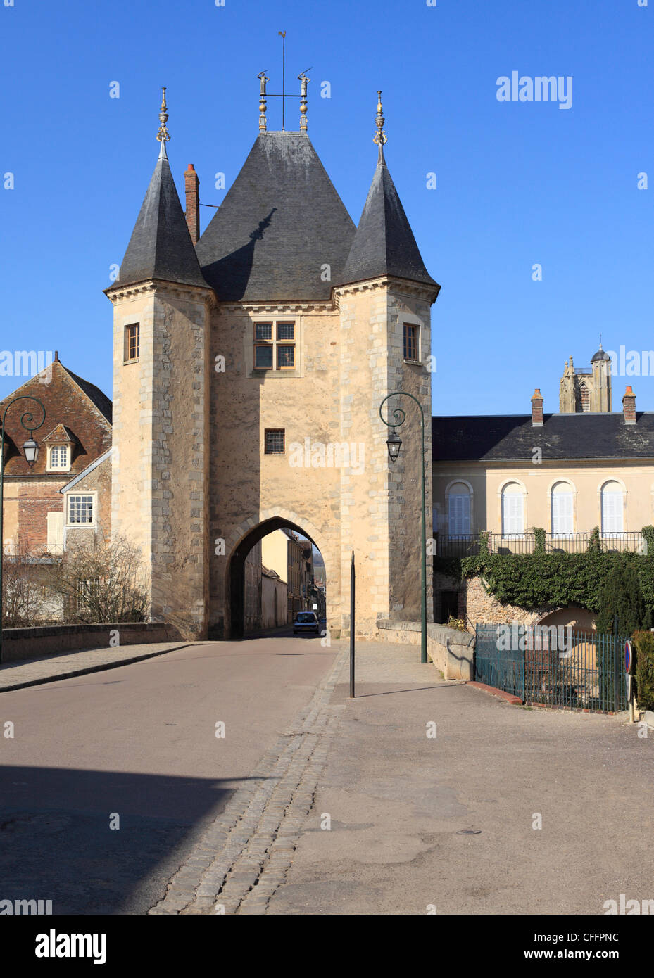 Villeneuve sur Yonne - Porte de Joigny o Joigny Gate. Foto Stock