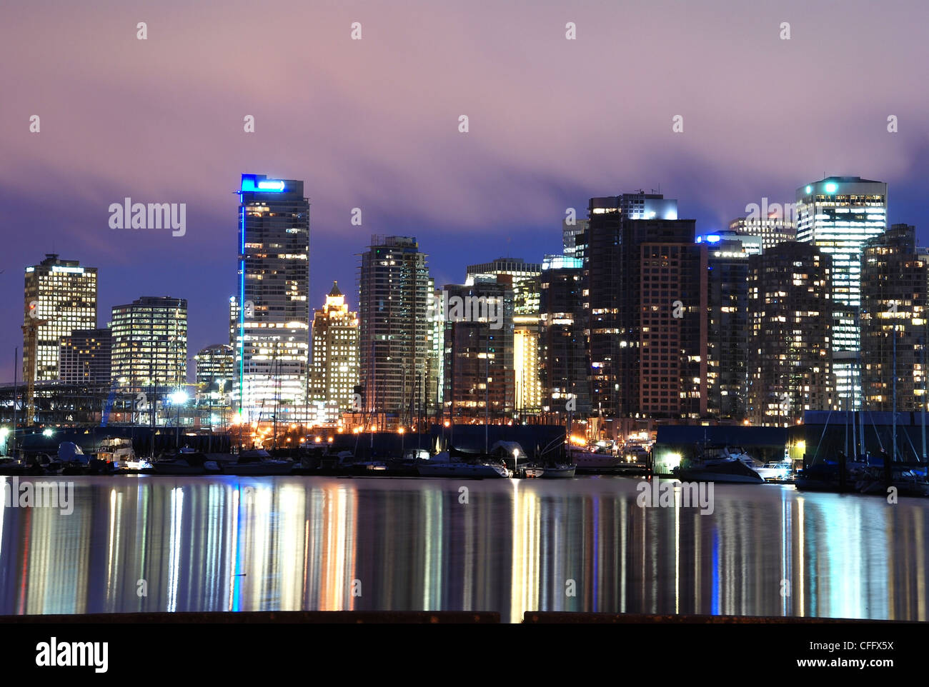 Scena notturna del centro cittadino di Vancouver, BC Canada. Foto Stock