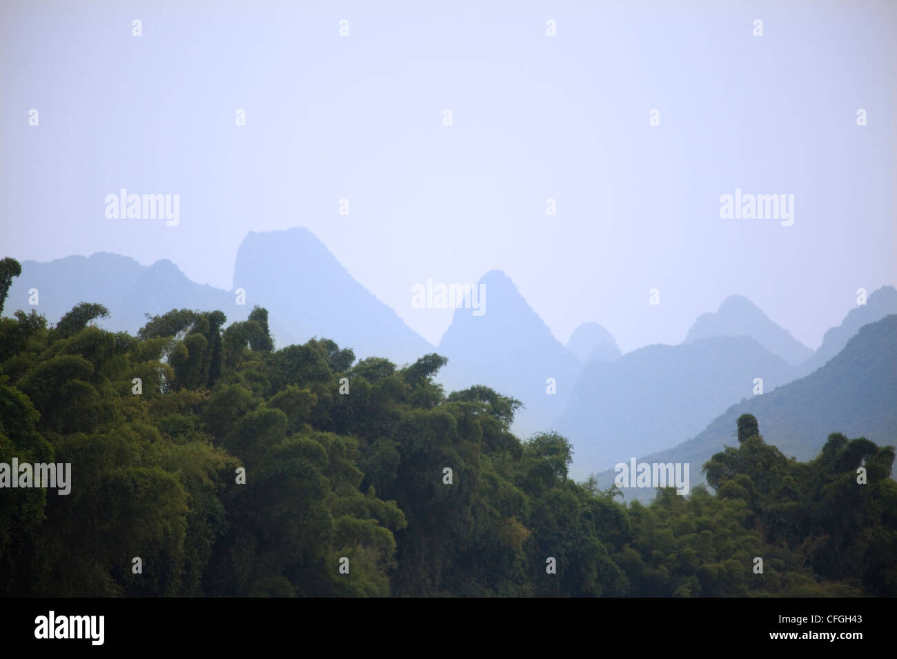 Montagne carsiche di Yangshuo, Cina rurale Foto Stock