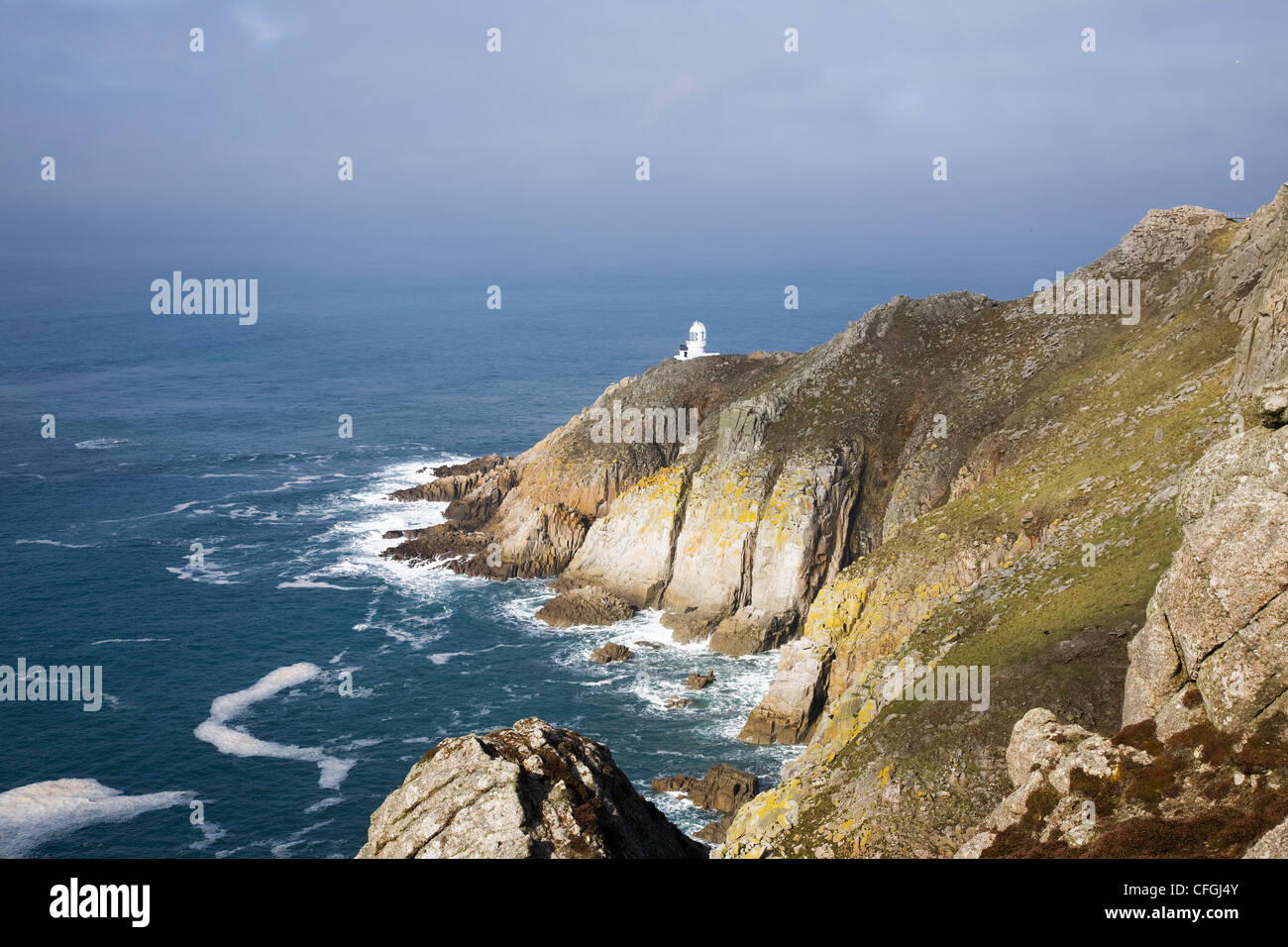 Gran Bretagna INGHILTERRA DEVON Lundy Island, Canale di Bristol, NORTH WEST POINT LIGHT & MARE FRET Foto Stock