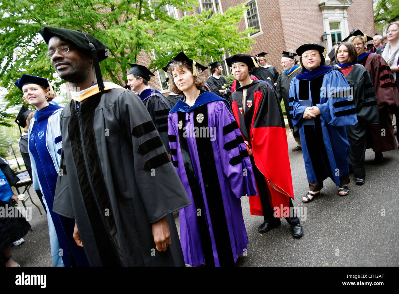 Professori in processione durante Wheaton College Inizio, Norton, Massachusetts Foto Stock