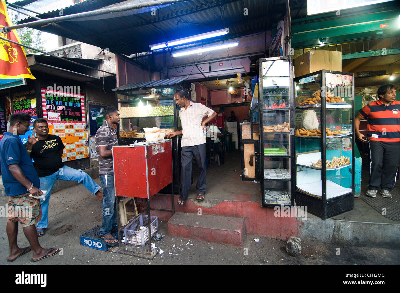 Cucina di strada bancarelle, Kandy, Sri Lanka. Foto Stock