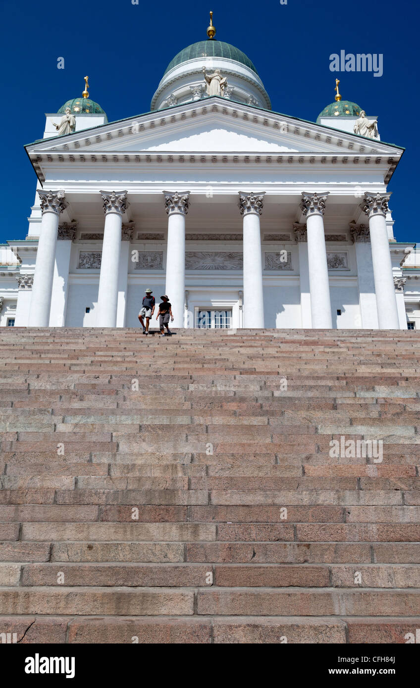 Matura sui gradini davanti al Senato, Helsinki Finlandia Foto Stock