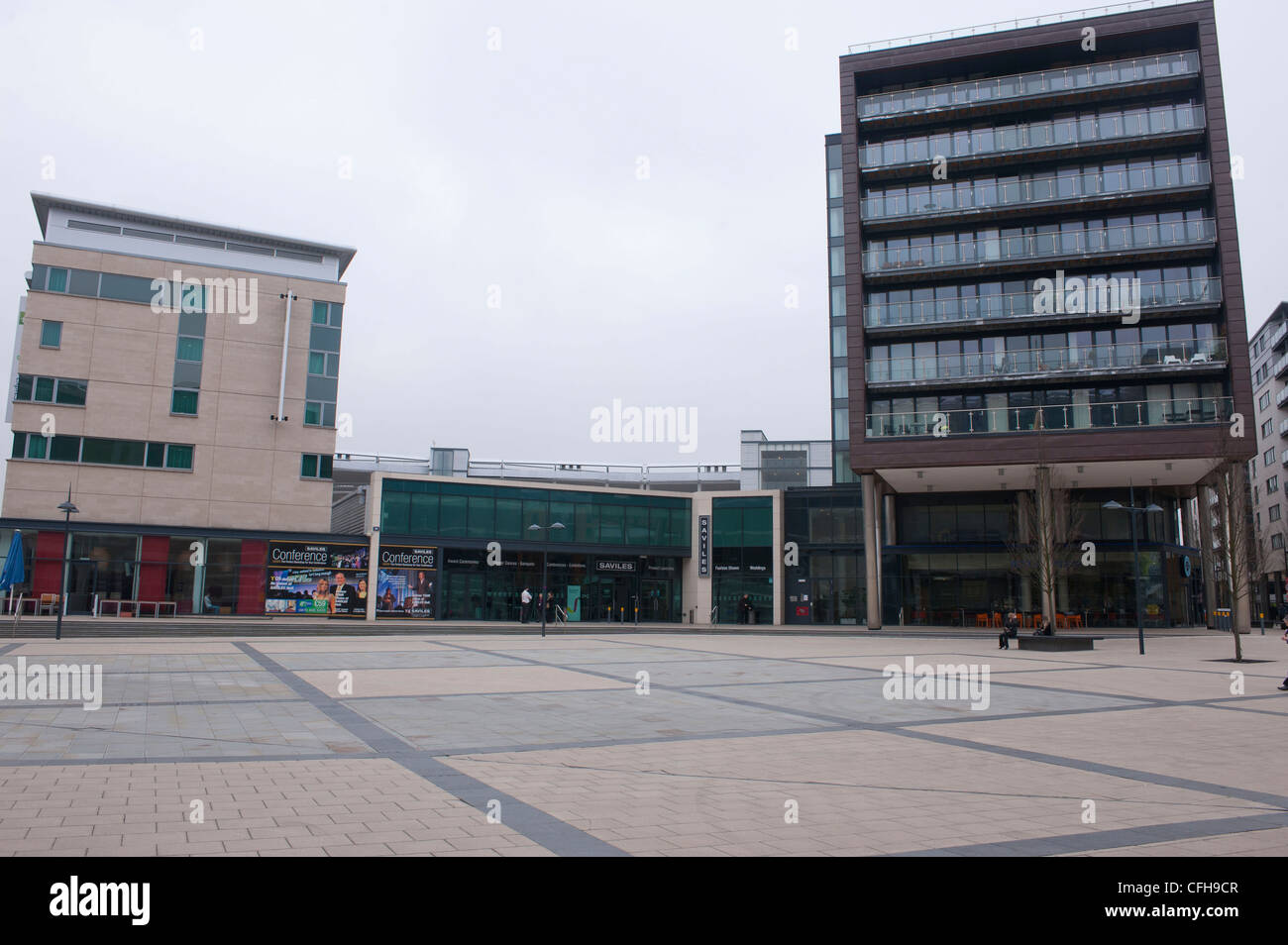 Saviles Exhibition and Conference hall; vista esterna dal Royal Armouries Museum di Leeds Foto Stock