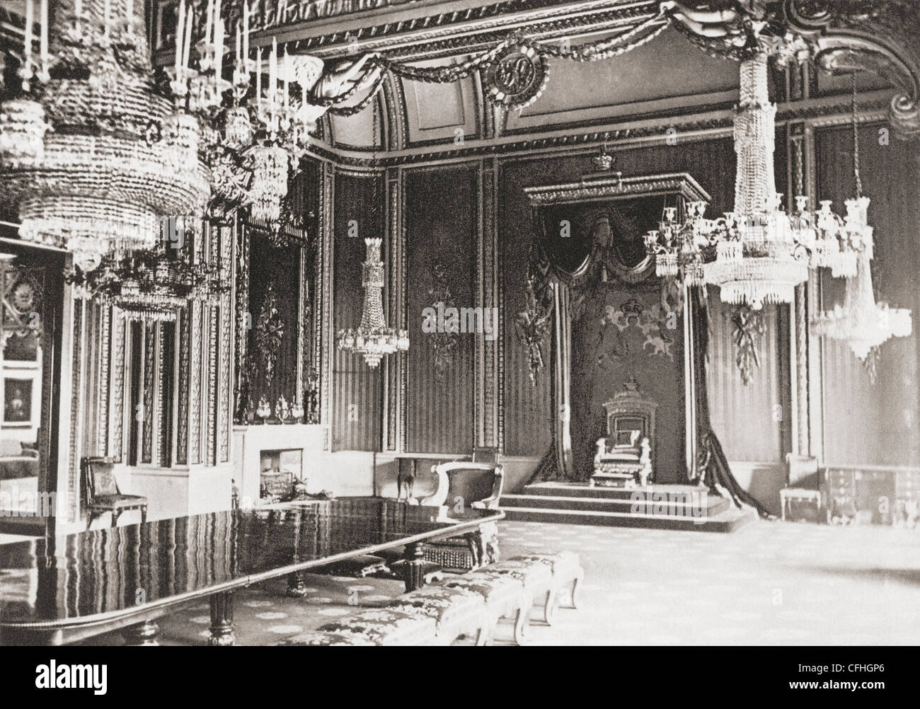 La Sala del Trono, Buckingham Palace di Londra, in Inghilterra alla fine del XIX secolo. Da Londra, storico e sociale, pubblicato 1902. Foto Stock