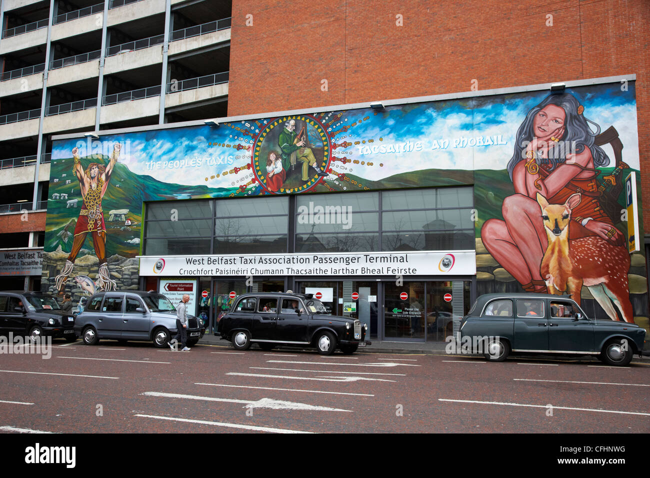 Parte occidentale di Belfast nero associazione taxi terminal passeggeri belfast Irlanda del Nord Regno Unito Foto Stock