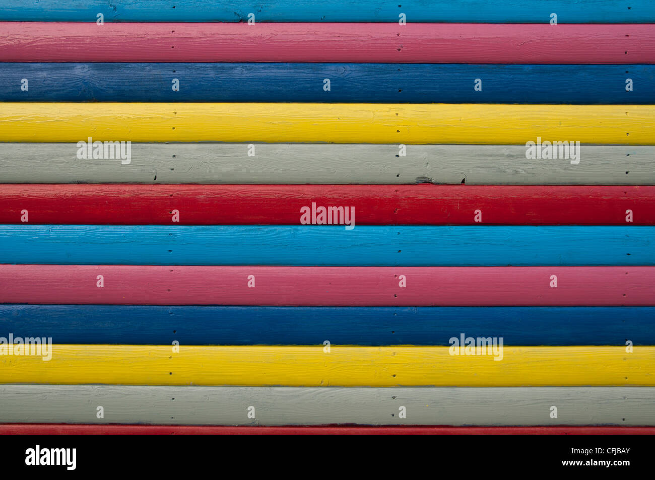 Multi Colore parete dipinta plance linee stock di legno di colore di sfondo del design Foto Stock
