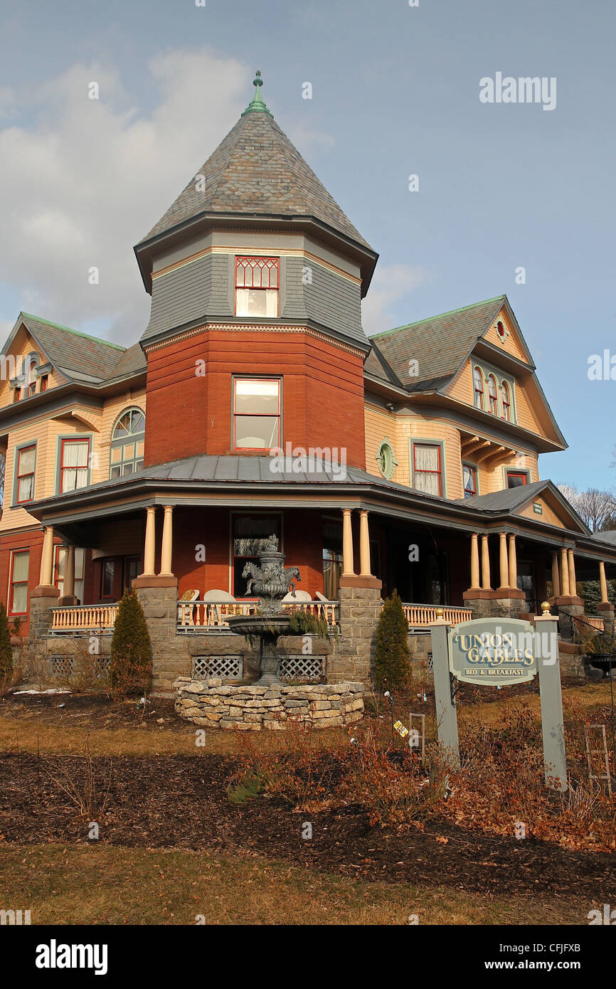 Questa casa vittoriana in stile Regina Anna costruito nel 1901 diventò Unione gables bed and breakfast nel 1992. Saratoga Springs, new york Foto Stock