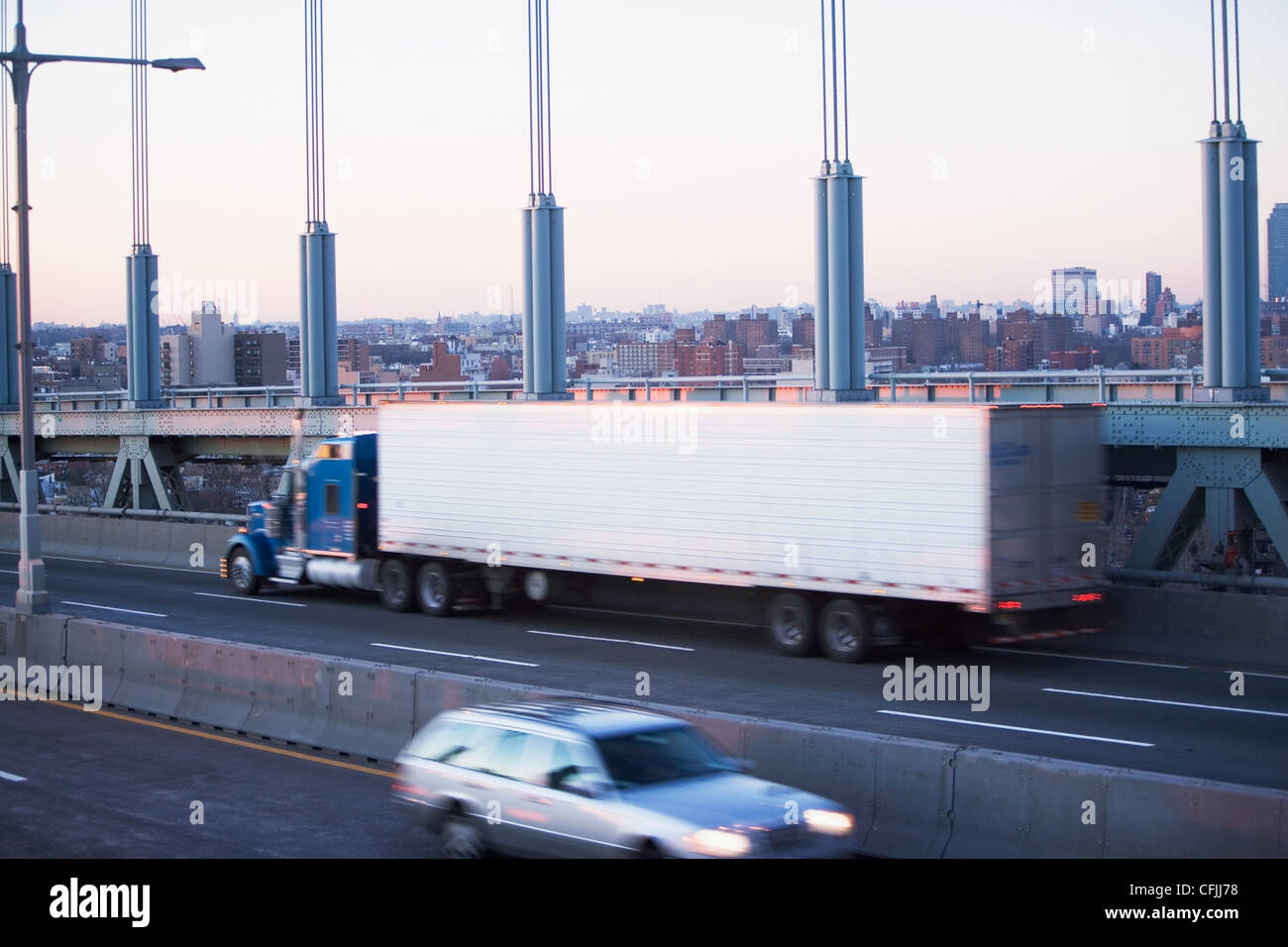 Carrello sul Ponte Triborough, New York City, Stati Uniti d'America Foto Stock