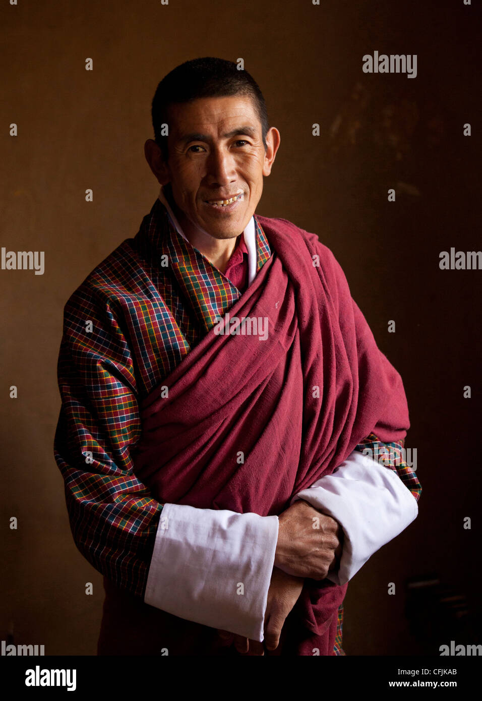 Ritratto di uomo locale al Gangtey Tsechu a Gangte Goemba, Gangte, Valle Phobjikha, Bhutan, Asia Foto Stock