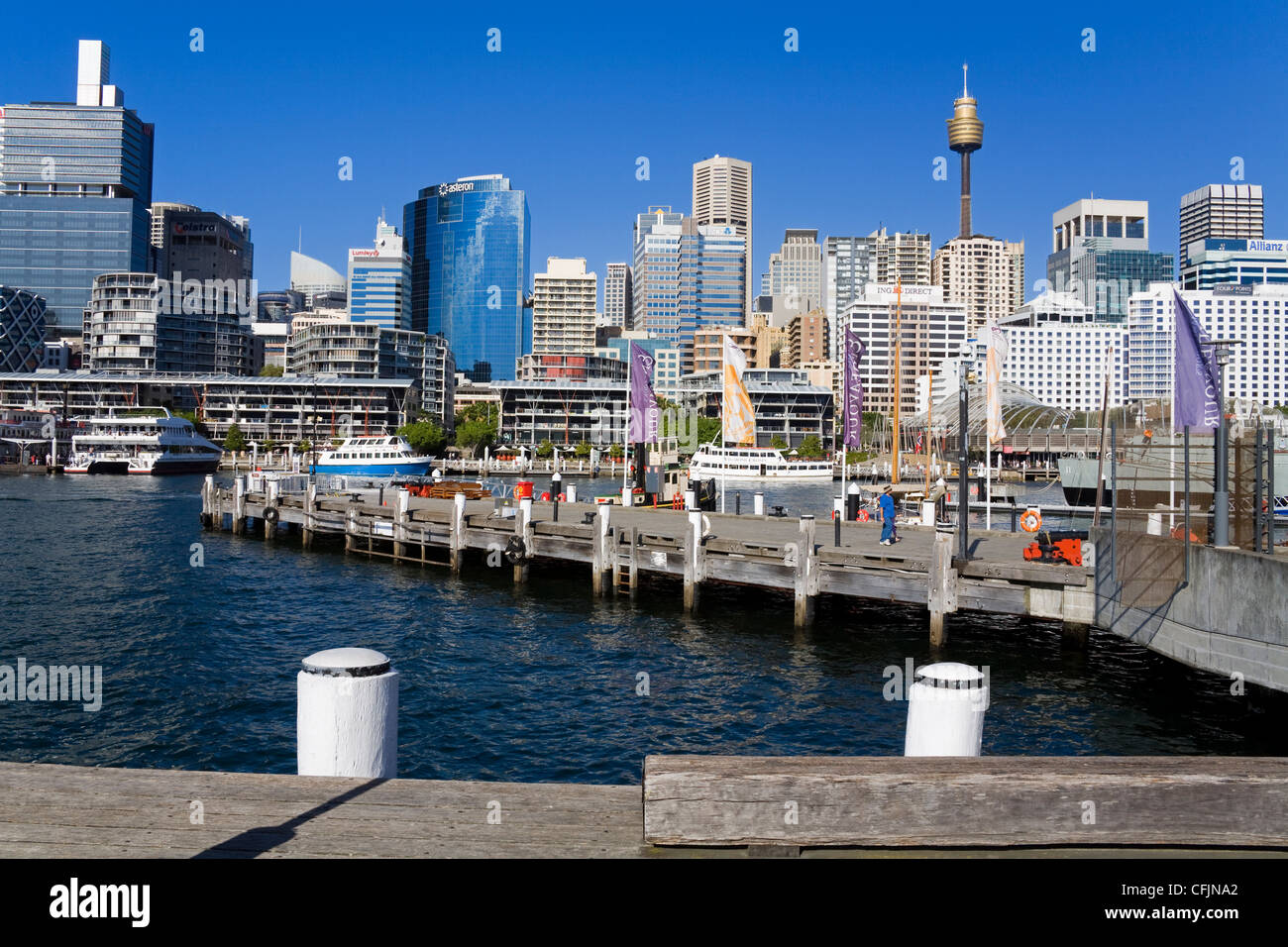 Skyline della città da Darling Harbour, il quartiere centrale degli affari di Sydney, Nuovo Galles del Sud, Australia Pacific Foto Stock