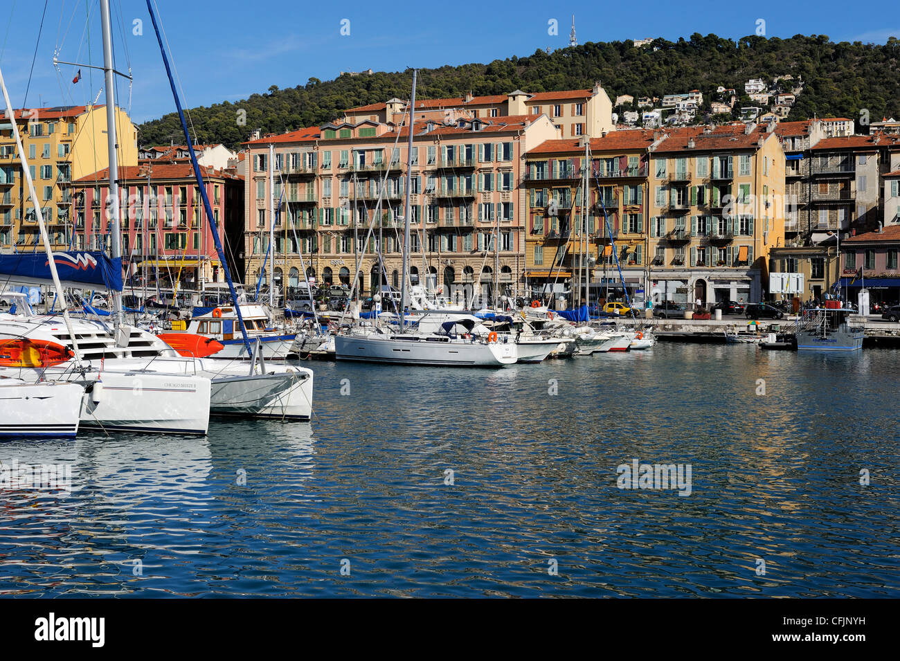 Port Lympia nel Quartier du Port, Nizza, Alpes Maritimes, Provenza, Cote d'Azur, Costa Azzurra, Francia, Mediterraneo, Europa Foto Stock