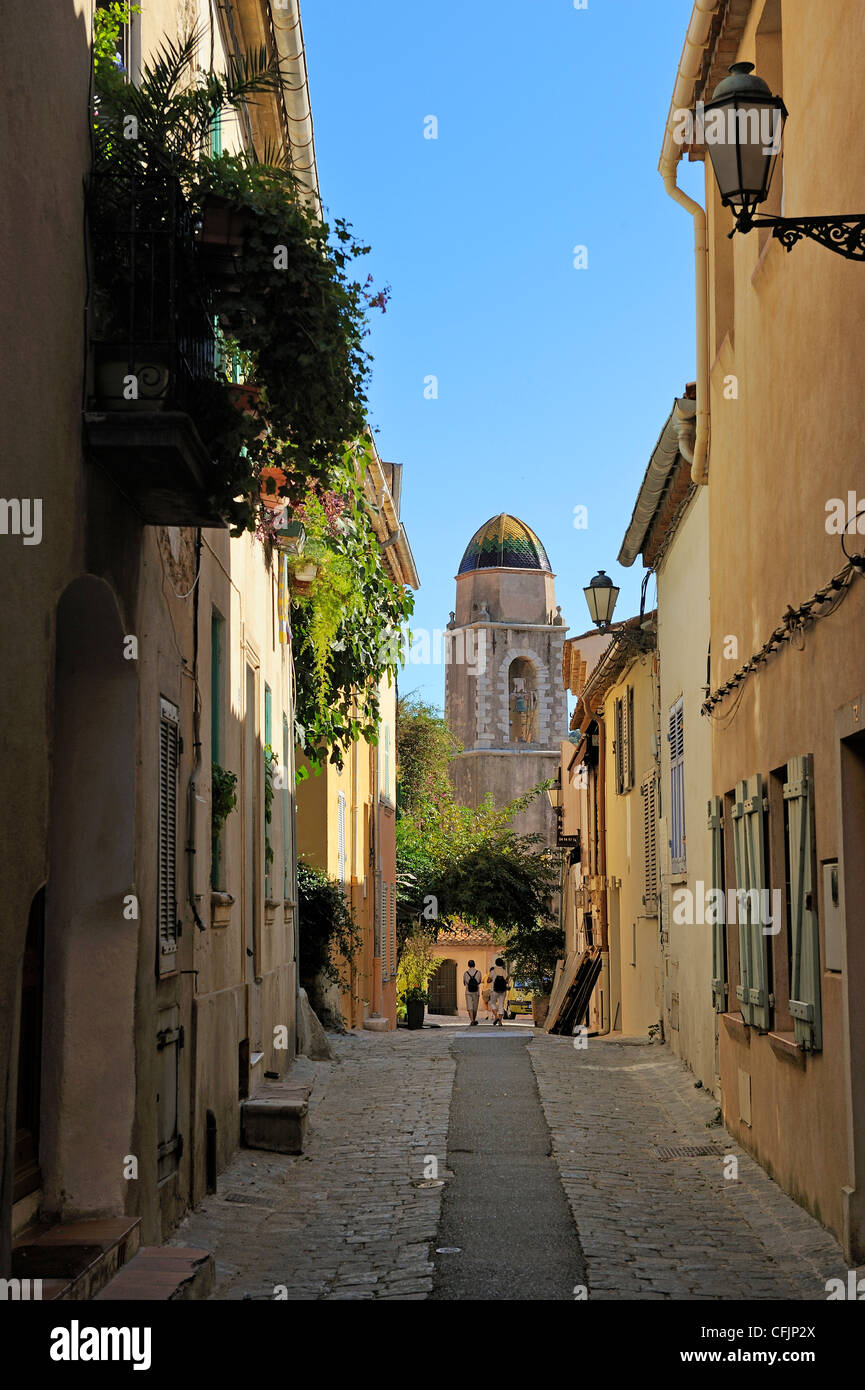 Restringere back street, Saint Tropez, Var, Provenza, Cote d'Azur, in Francia, in Europa Foto Stock
