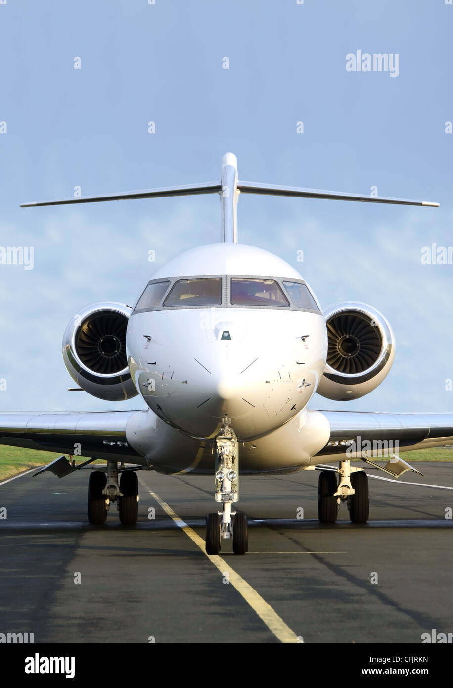 Luxury Private Jet - Vista frontale - Bombardier Global Express Foto Stock