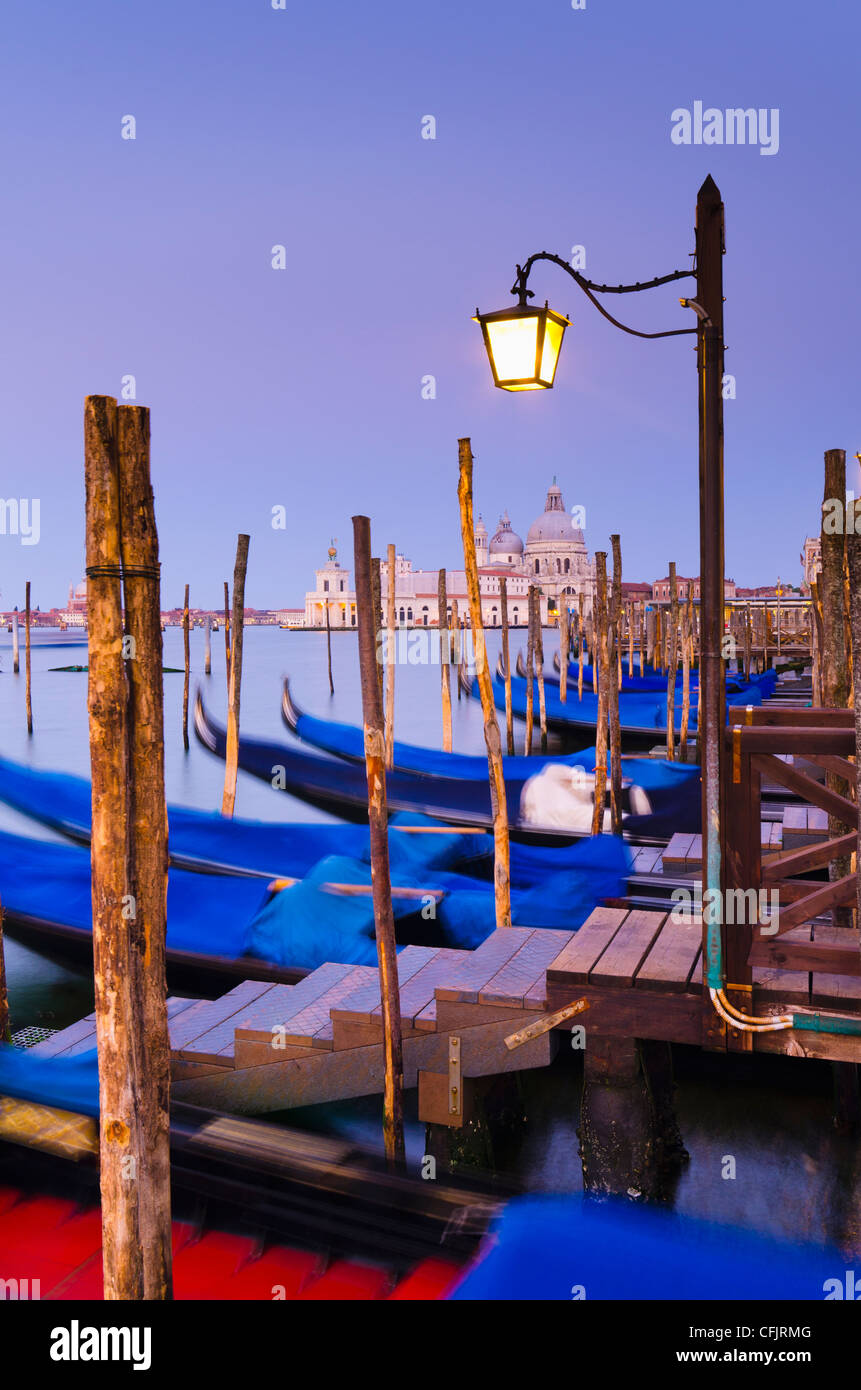 Chiesa di Santa Maria della Salute, attraverso Basino di San Marco, Venezia, Sito Patrimonio Mondiale dell'UNESCO, Veneto, Italia, Europa Foto Stock