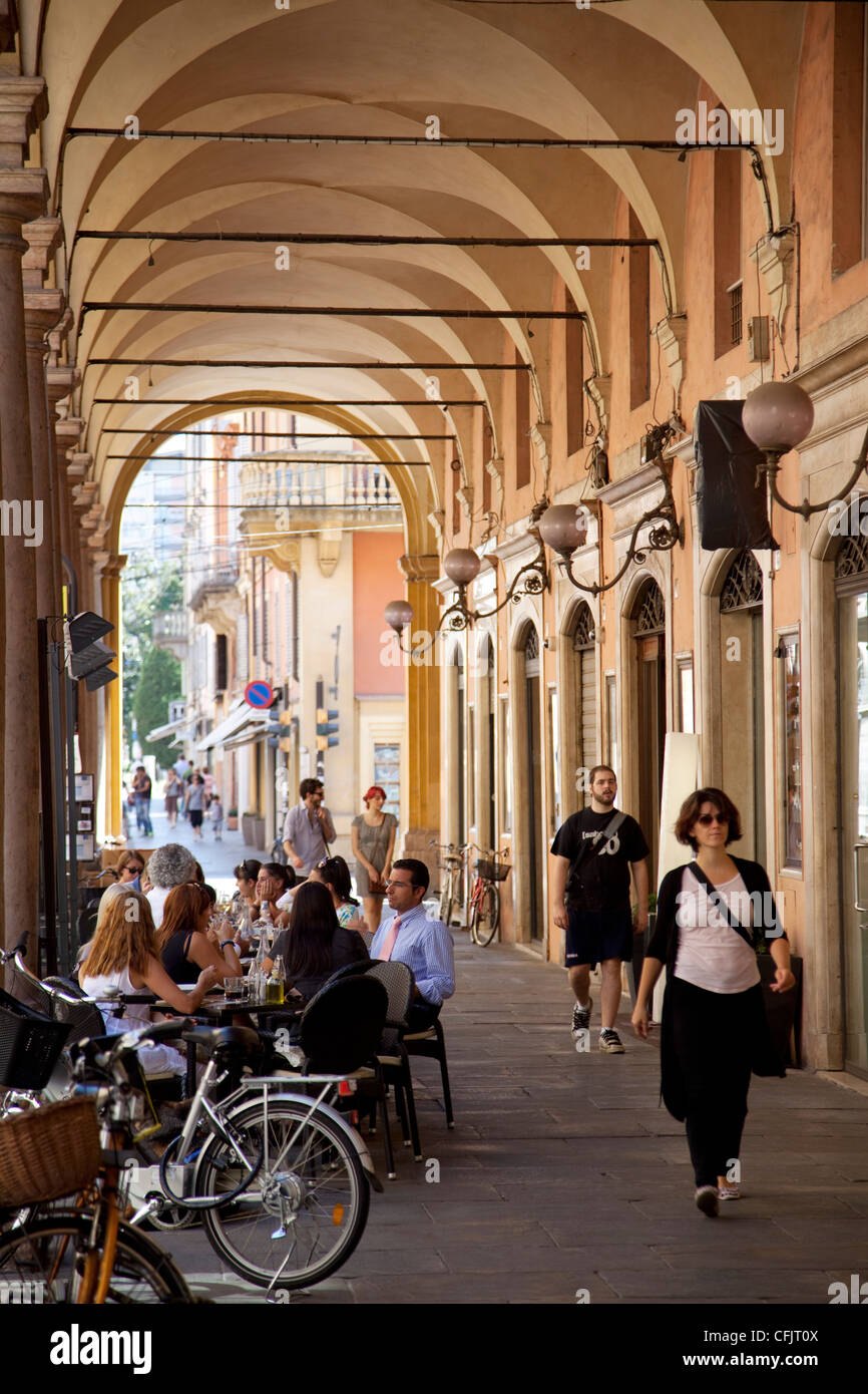 Arcade cafe, Modena, Emilia Romagna, Italia, Europa Foto Stock