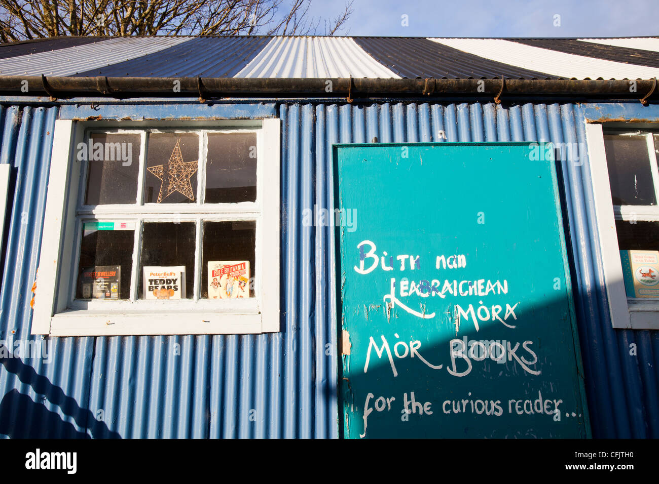 Un vecchio book shop in Broadford, Isola di Skye, Scotland, Regno Unito. Foto Stock