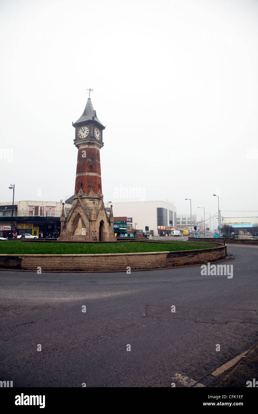 La torre dell orologio e rotonda a Skegness Town, Lincolnshire, England, Regno Unito Foto Stock