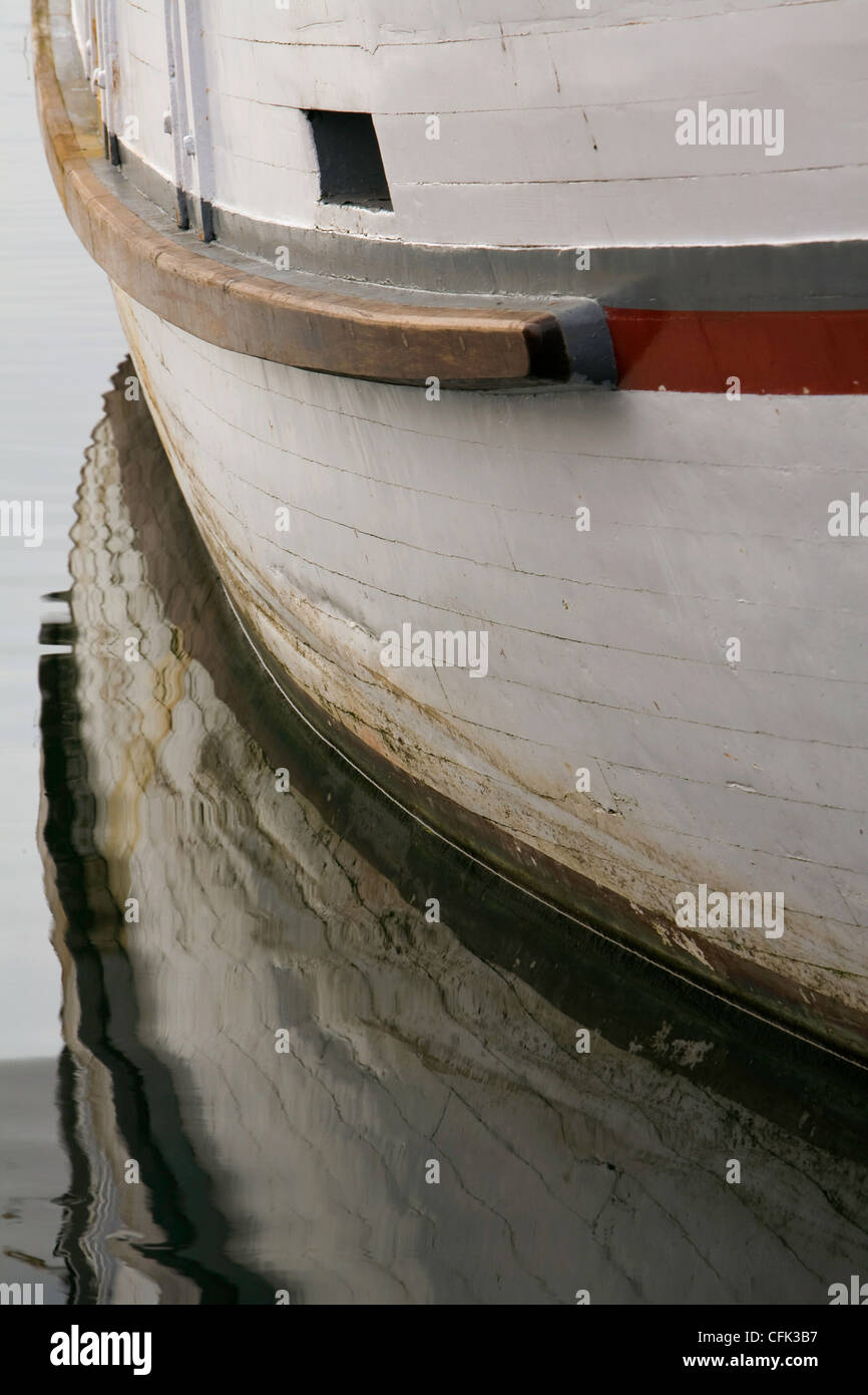 Il lato di una barca in Newport Harbor, Newport, Oregon. Stati Uniti d'America Foto Stock