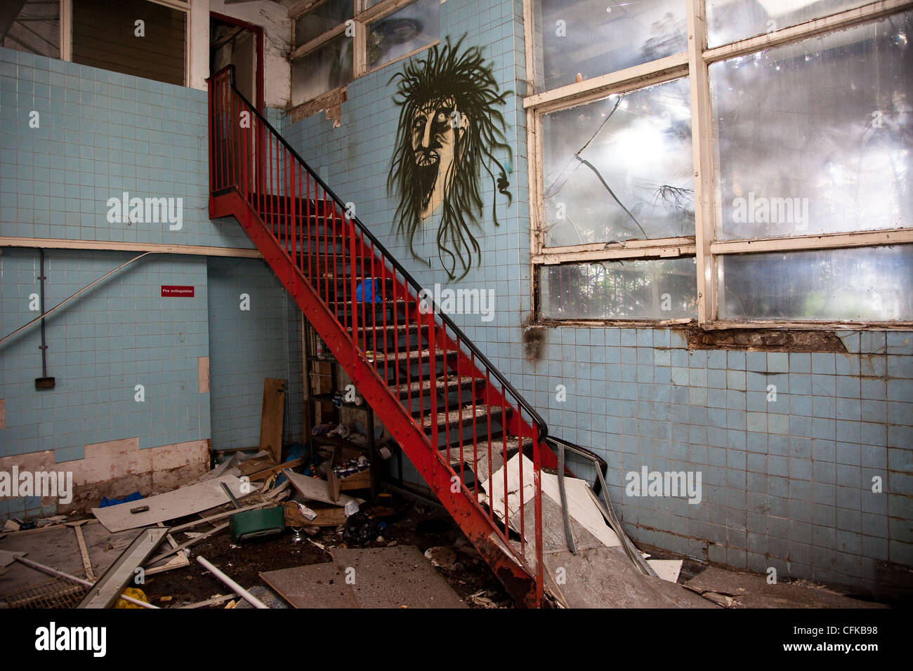 Freddo abbandonati magazzino di stoccaggio in sette sorelle, Tottenham. Foto Stock