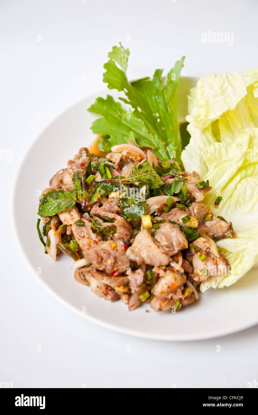 Delizioso cibo tailandese chiamata NAMTOK MOO Foto Stock