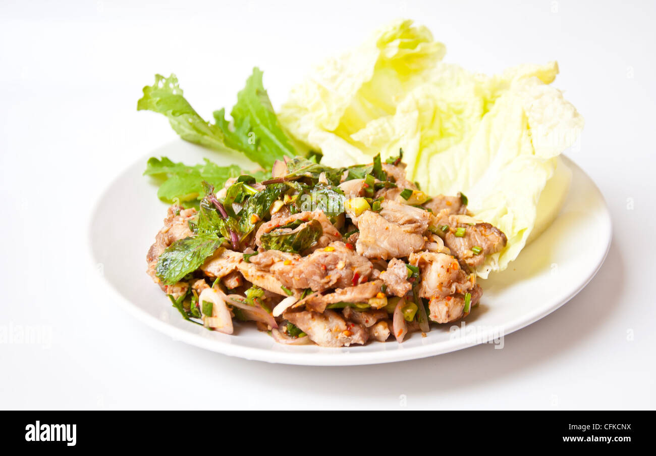 Delizioso cibo tailandese chiamata NAMTOK MOO Foto Stock