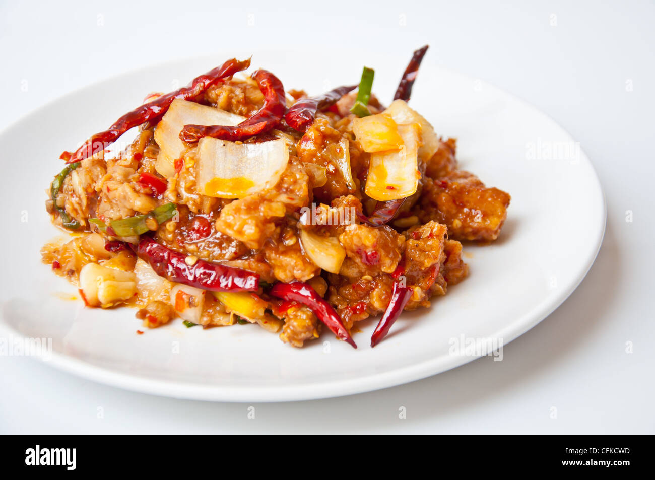 Delizioso cibo tailandese chiamata PUD KAI NAMPRIK PAO Foto Stock