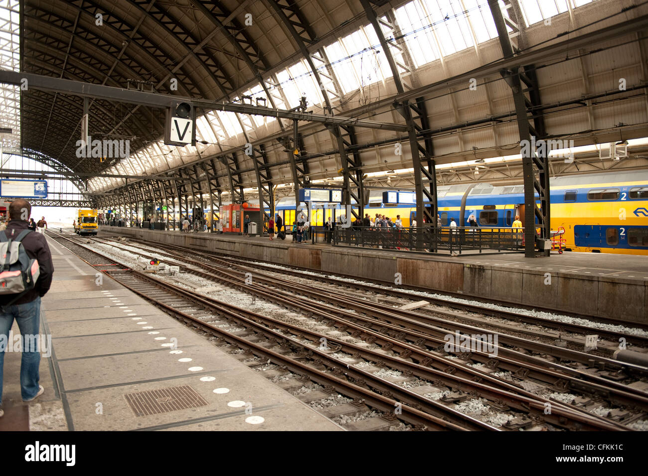 Binari del treno Amsterdam Olanda Paesi Bassi Europa UE Foto Stock