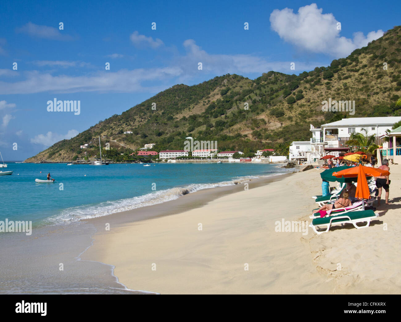 Spiaggia e case a Grand Case su San Martin o San Maarten nei Caraibi Foto Stock