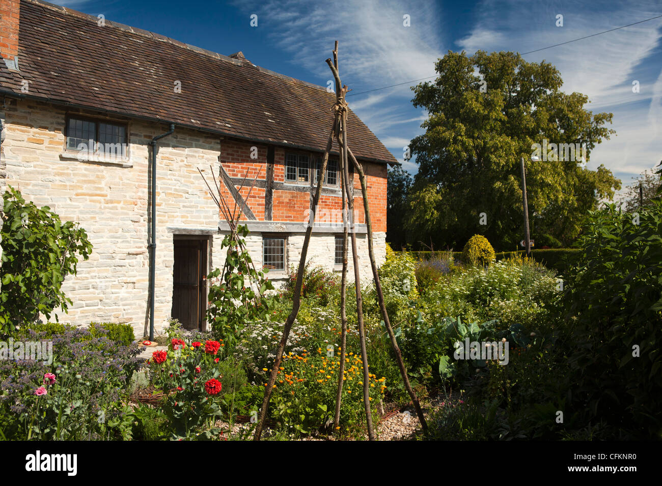 Warwickshire, Wilmcote, Mary Arden's House, Palmer's Farm Garden cottage Foto Stock
