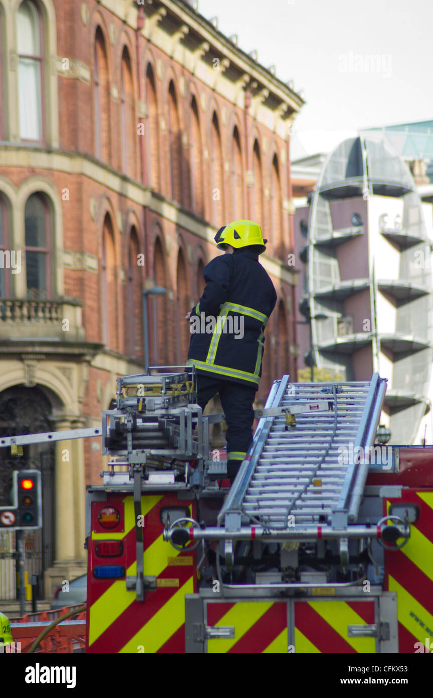 West Yorkshire servizio antincendio a una catastrofe esercitazione in Leeds City Centre Foto Stock