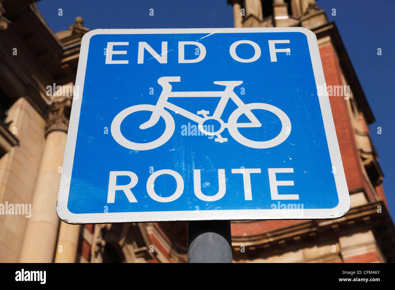 Una pista ciclabile in una città del Regno Unito. Foto Stock