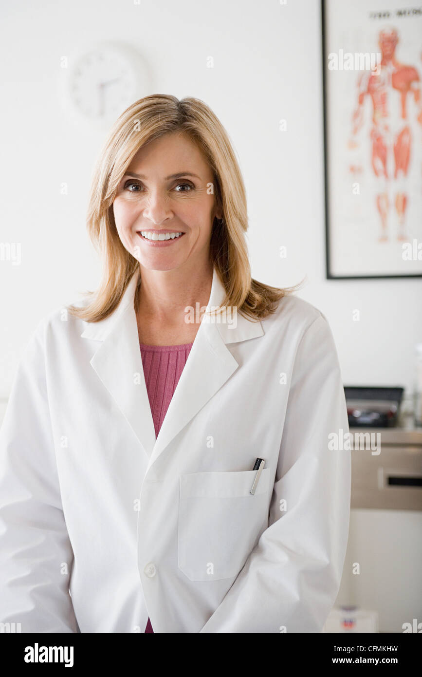 Stati Uniti, California, Los Angeles,, ritratto di medico donna Foto Stock