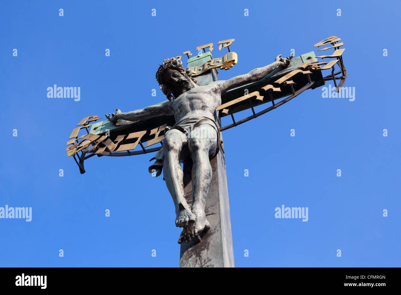 Immagini Di Cristo In Croce Statua di cristo sulla croce immagini e fotografie stock ad alta