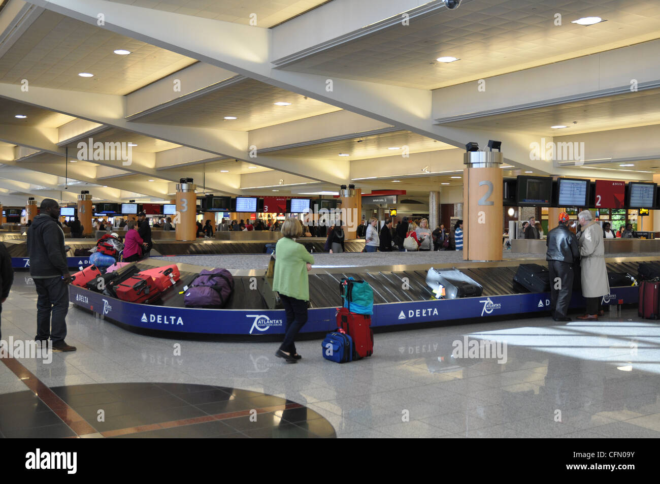 Il reclamo bagagli ad Atlanta Hartsfield Jackson Airport. Foto Stock