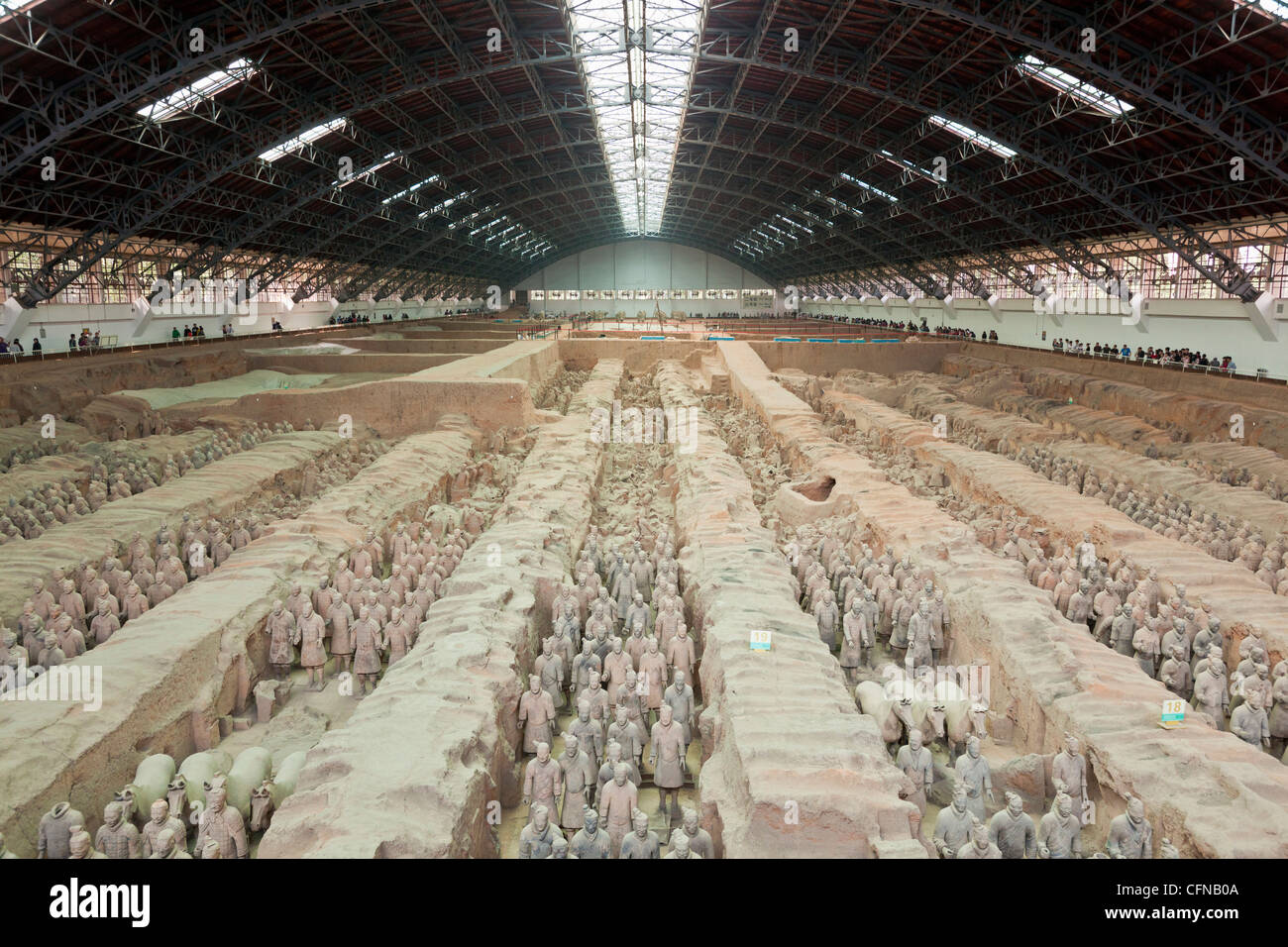 Guerrieri di Terracotta esercito, la buca numero 1, Xian, Shaanxi, Cina, Asia Foto Stock