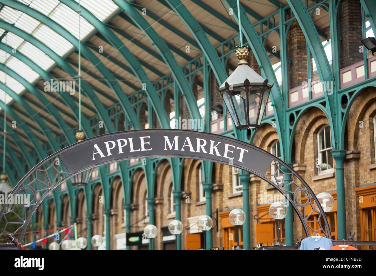 Il mercato delle mele, Covent Garden di Londra, Inghilterra, Regno Unito, Europa Foto Stock