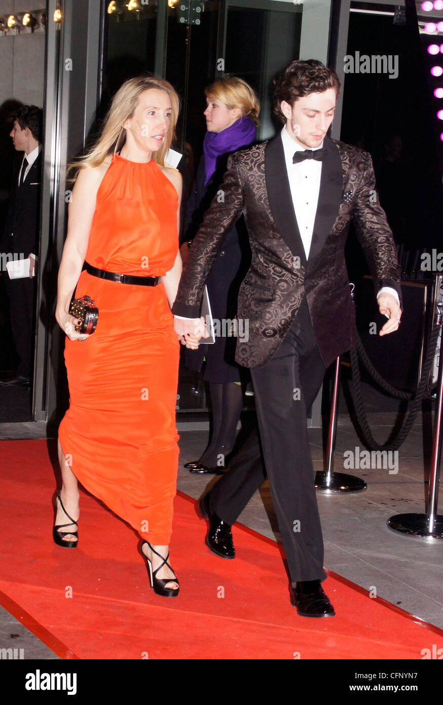 Sam Taylor-Wood e Aaron Johnson Orange British Academy Film Awards after party tenuto presso la struttura Grosvenor House - arrivi al di fuori di Londra - Inghilterra - 13.02.11 Foto Stock