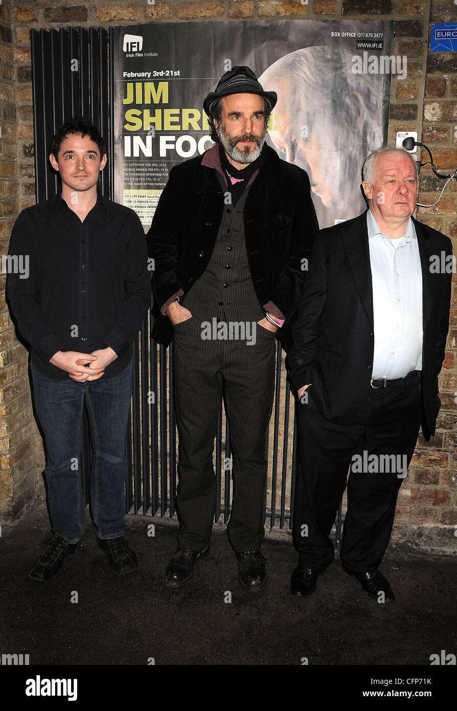 Hugh O'Connor, Daniel Day-Lewis, e Direttore Jim Sheridan a screening: 'My piede sinistro' all'inizio del Jim Sheridan in stagione di messa a fuoco all'IFI Dublin, Irlanda - 03.02.11 Foto Stock